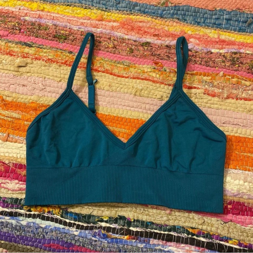 Lululemon Ebb to street sports bra sized 8